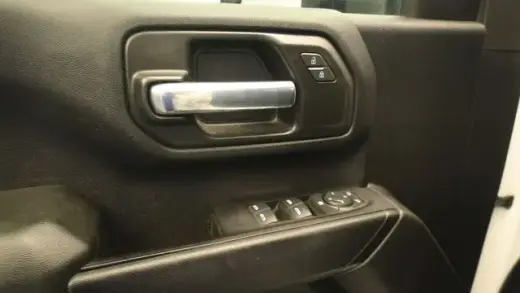 Chevrolet Silverado 2500HD 2022 4x4 Custom 4 puertas Cabina Crew SB