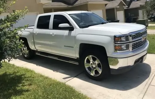 2014 CHEVY SILVERADO LT 4DR