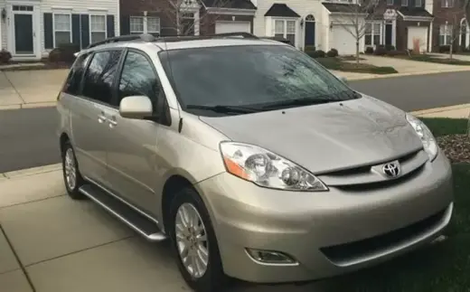 2009 TOYOTA SIENNA XLE
