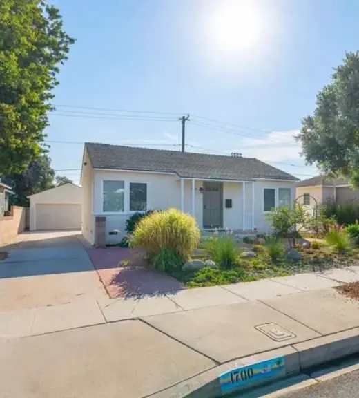 3Bed 2Bath Home in Wilshire Blvd