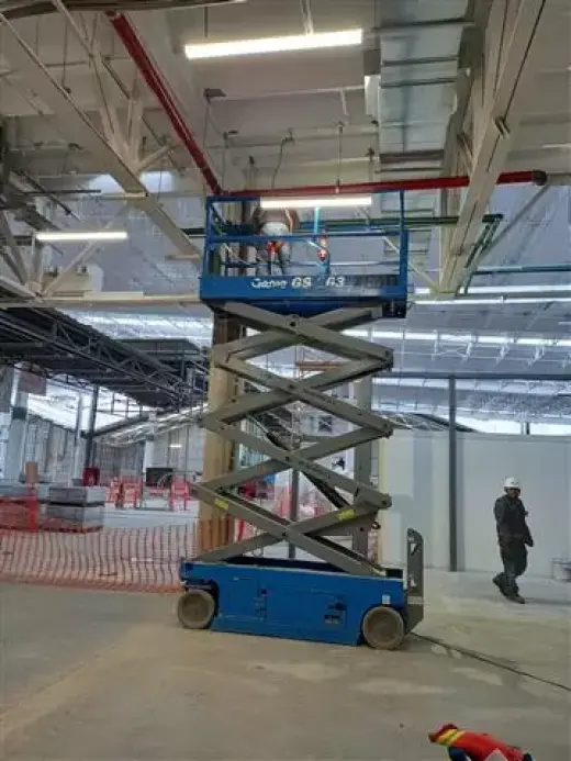 RENTA PLATAFORMAS TIJERA GENIE