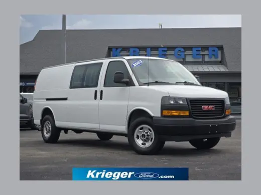 Furgoneta de carga extendida GMC Savana 2023 2500 3 puertas