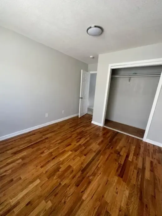 RENTO HABITACIÓN SOLO O PAREJA