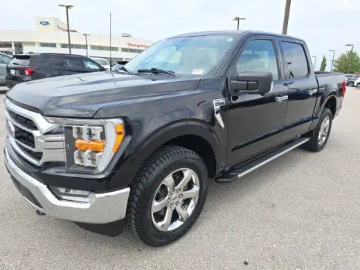 Ford F-150 2023 4x4 XLT 4 puertas SuperCrew 5.5 pies. Caja corta