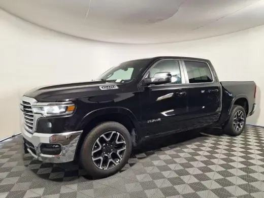 Ram 1500 2025 4x4 Laramie 4 puertas Cabina Crew 5.6 pies. SB Pickup