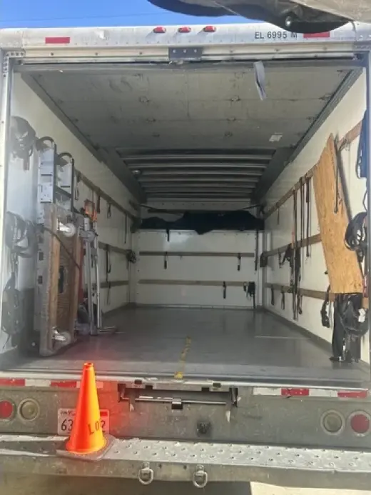 MOVING SERVICE /MUDANZAS NERY