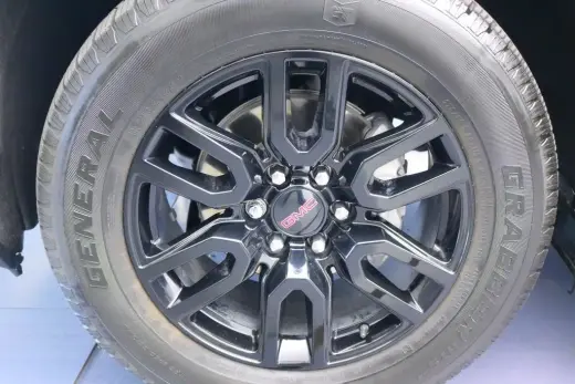 GMC Sierra 1500 2024 4x2 Elevation 4 puertas Cabina Crew 5.8 pies. Caja corta