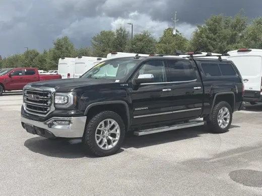 GMC Sierra 1500 2018 4x4 SLT Cabina Crew 4 puertas 5.8 ft. SB