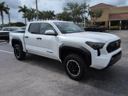 Toyota Tacoma 2024 4x4 TRD Off-Road 4 puertas Double Cab 5.0 pies SB 8A
