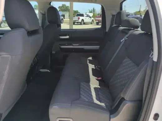 Toyota Tundra 2021 4x2 SR5 4 puertas CrewMax Cab Pickup SB
