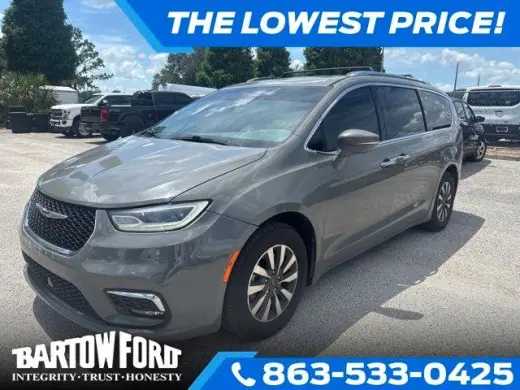 Chrysler Pacifica 2021 Touring L 4p Mini-Van