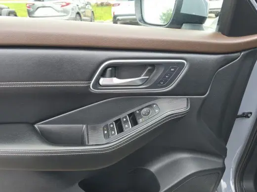 Nissan Rogue 2023 AWD Platinum 4p Crossover