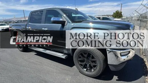 GMC Sierra 1500 2018 4x4 SLT Cabina Doble 4p Caja Corta de 1.8 m