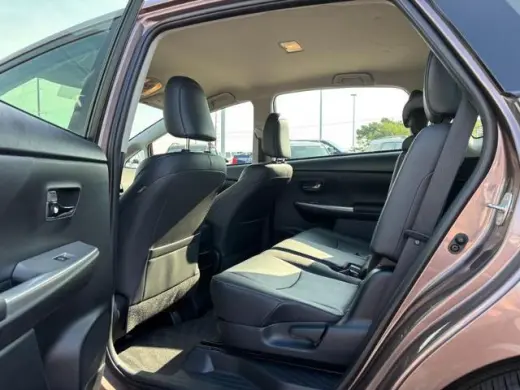Toyota Prius v 2017 Cinco 4puertas Familiar