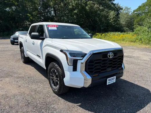 Toyota Tundra 2024 4x4 SR5 Cabina CrewMax de 4 puertas Pick‑up SB