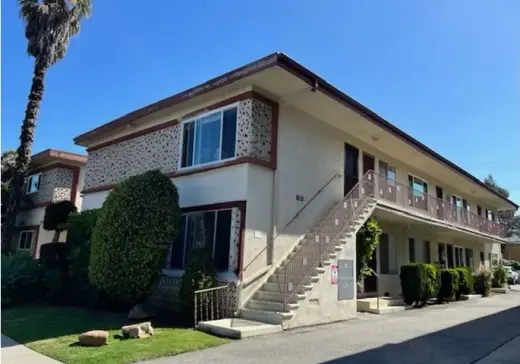 2 Bedroom Apt in Koreatown