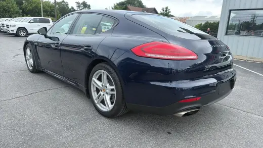 2016 Porsche PANAMERA