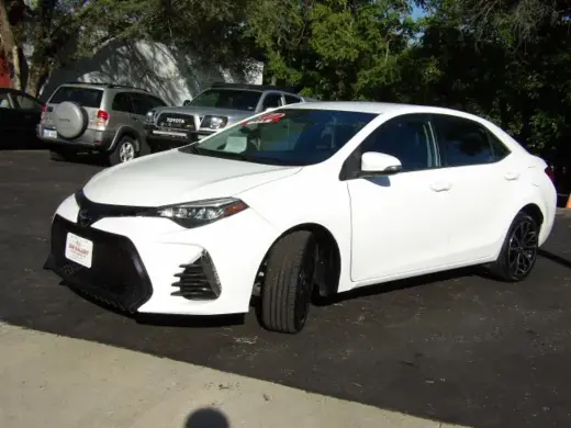 2017 TOYOTA COROLLA