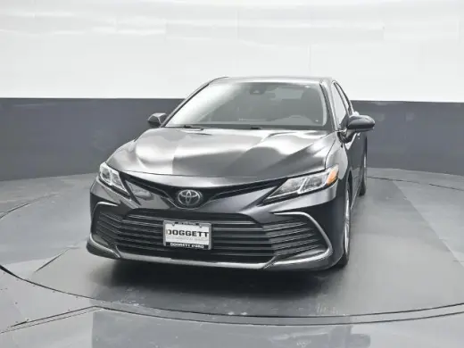 Toyota Camry 2023 LE 4p Sedán