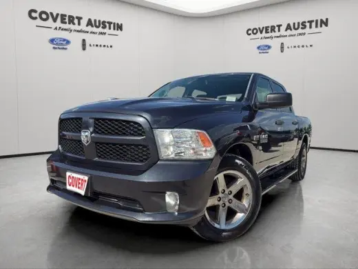 Ram 1500 2016 4x2 Tradesman 4p. Cabina Doble Crew 5.5 ft. SB Camioneta