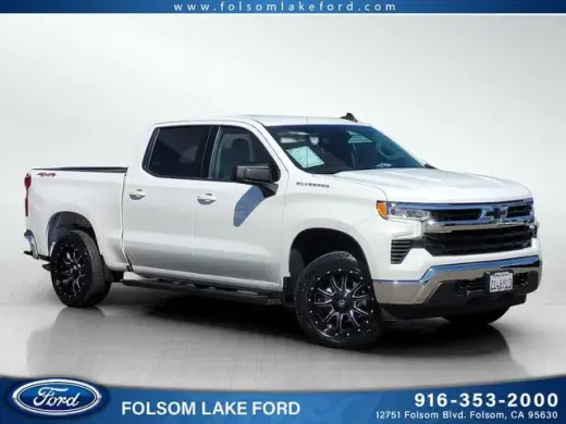 Chevrolet Silverado 1500 2022 4x4 LT Cabina de 4 puertas Crew 5.8 pies ST con 1LT