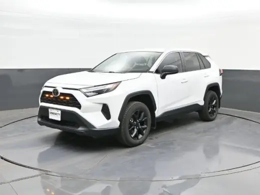 Toyota RAV4 2025 LE 4p SUV
