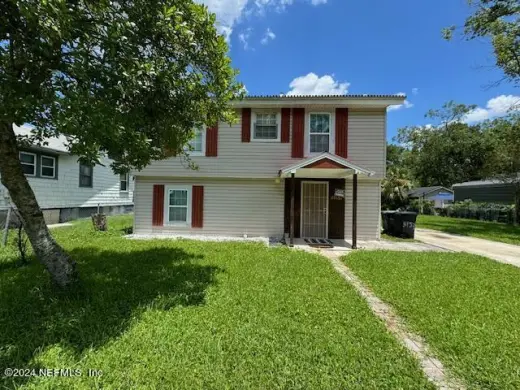 Propiedad en alquiler con 1 dormitorio y 1.5 baños en Jacksonville