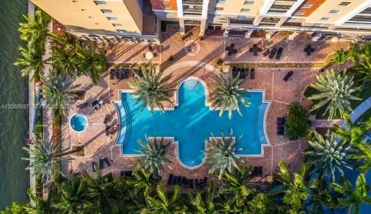 Propiedad en alquiler con 2 dormitorios y 2 baños en Sunny Isles Beach