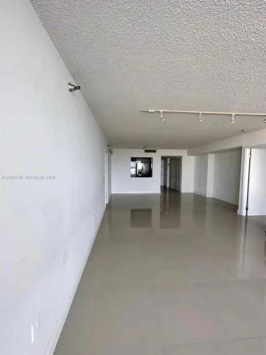 Propiedad en alquiler con 2 dormitorios y 2 baños en Aventura