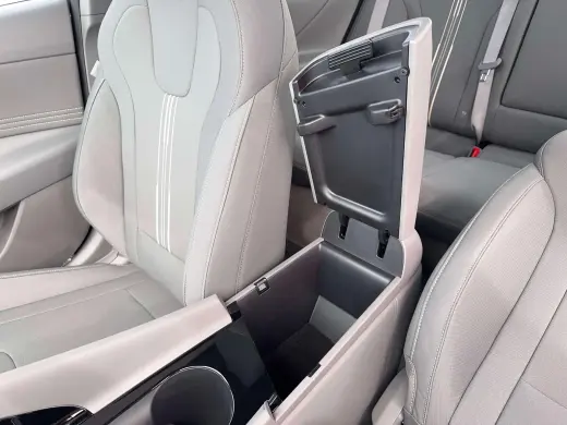 Hyundai ELANTRA 2026 SEL Sport Premium 4p Sedan