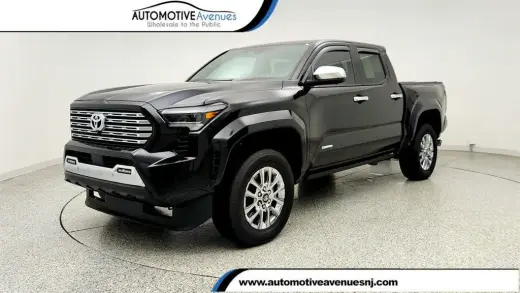 Toyota Tacoma 2024 4x4 SR5 4dr Double Cab 5.0 ft SB