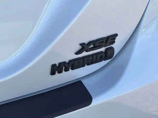 Toyota Camry Hybrid 2022 XSE Sedán de 4 puertas