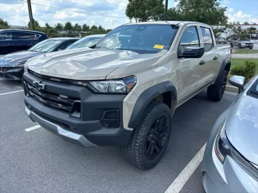 Chevrolet Colorado 2023 4x4 Trail Boss Cabina Doble de 4 puertas y caja corta de 5 pies