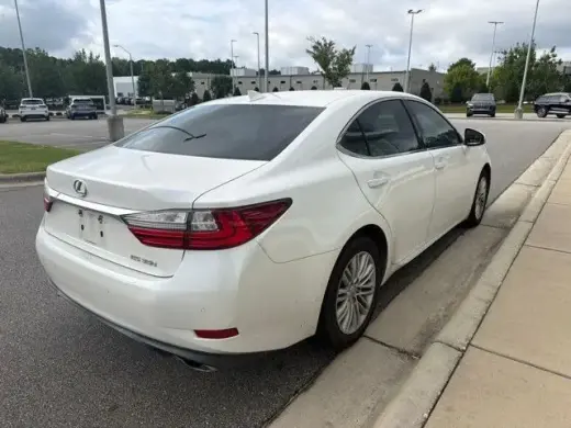 Sedán de 4 puertas Lexus ES 350 2017