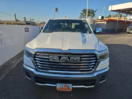 Ram 1500 2025 4x4 Laramie 4p Cabina Completa de Tripulacion 5.6 ft. SB Camioneta