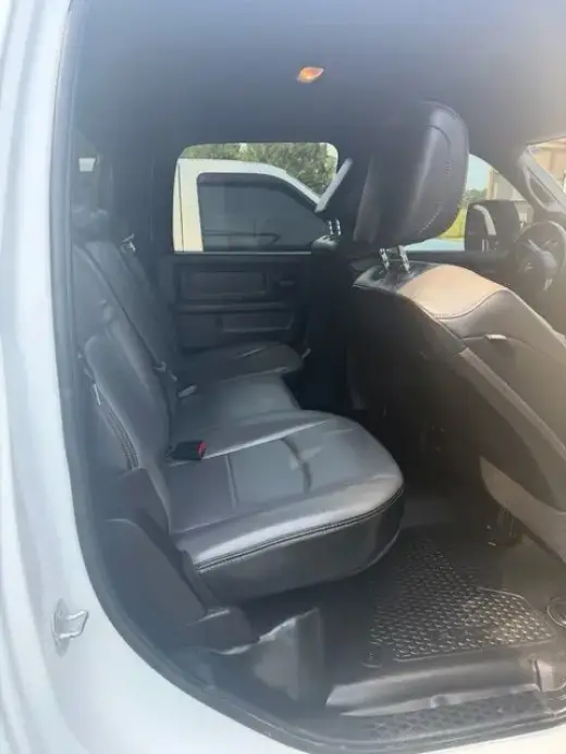 Ram 2500 2024 4x4 Tradesman 4p. Cabina de tripulación completa 8 ft. LB Camioneta