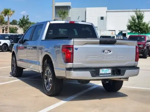 Ford F-150 2025 4x4 STX 4p SuperCrew 5.5 pies CB