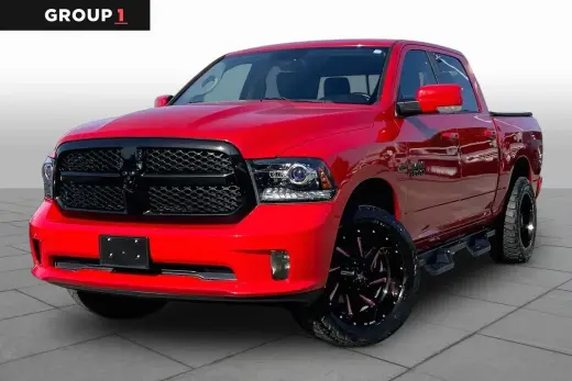 Ram 1500 2018 4x4 Night 4dr Crew Cab 5.5 ft. SB Camioneta