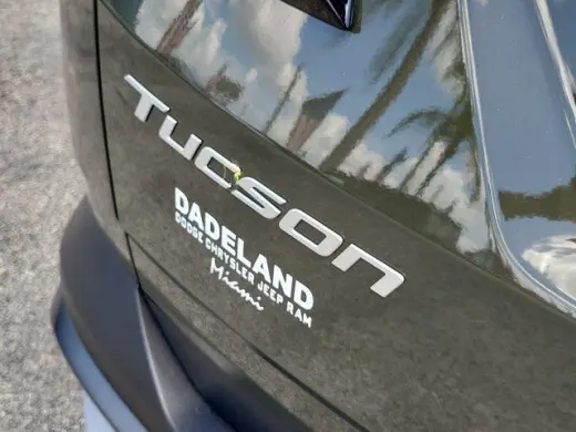 Hyundai TUCSON 2025 SEL SUV de 4 puertas