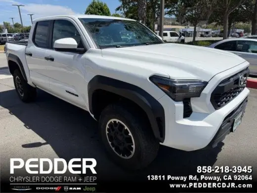 Toyota Tacoma 2024 4x4 SR5 4p Doble Cabina 5.0 ft SB