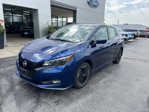 Nissan LEAF 2023 SV PLUS Hatchback de 4 puertas