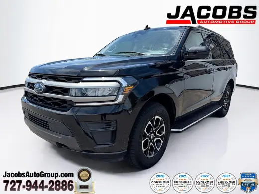 Ford Expedition 2023 4x4 XLT SUV de 4 puertas