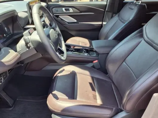 Ford Explorer 2025 Platinum SUV de 4 puertas