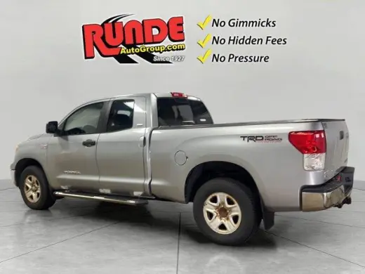 Toyota Tundra 2011 4x4 Grado 4dr Doble Cabina Camioneta SB (5.7L V8 FFV)