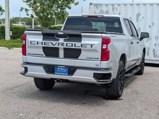 Chevrolet Silverado 1500 Limited 2022 4x4 Custom 4p Crew Cab 5.8 pies. CB