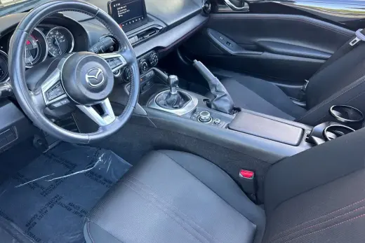 Mazda MX-5 Miata 2018 Club 2 puertas Descapotable 6M