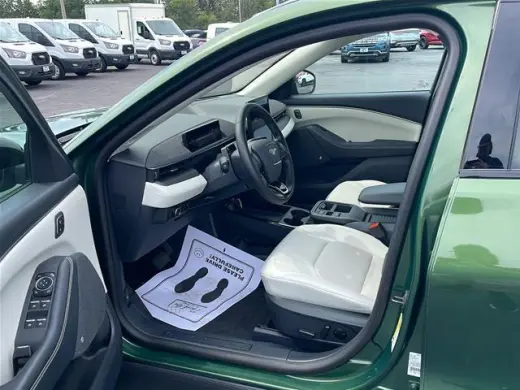 Ford Mustang Mach-E 2025 AWD Premium 4p SUV