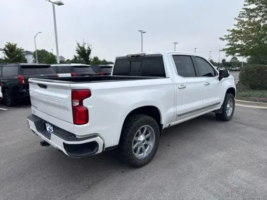 Chevrolet Silverado 1500 2022 4x4 High Country 4p. Crew Cab 5.8 pies SB