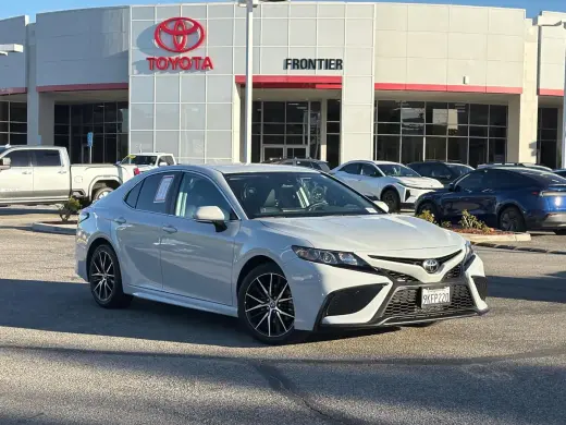 Toyota Camry 2024 SE 4p Sedan