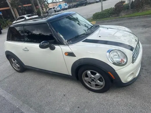 MINI Cooper 2011 Base 2p Hatchback